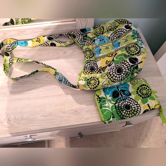 Vera Bradley Handbags - Vera Bradley purse set
